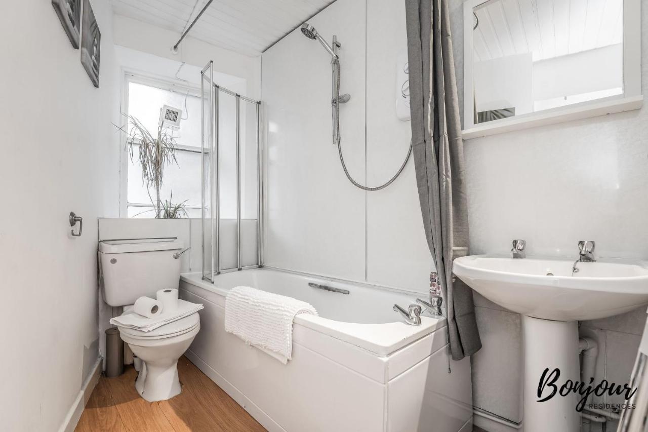 Cosy Grassmarket 2Br-1Ba - Newly Decorated! By Bonjour Residences Edinburgh Exterior photo